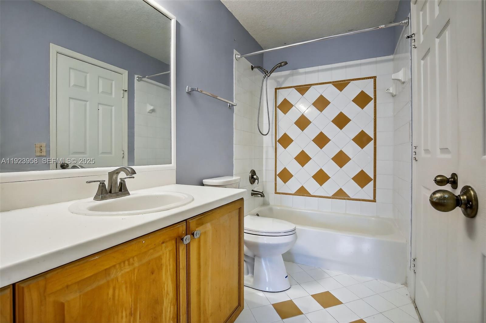 PEMBROKE FALLS PHASE 3 - Residential Lease