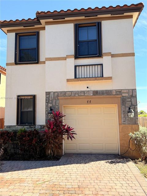 Photo of 77 NE 37th Pl, Homestead, FL 33033 (MLS # A11947444)