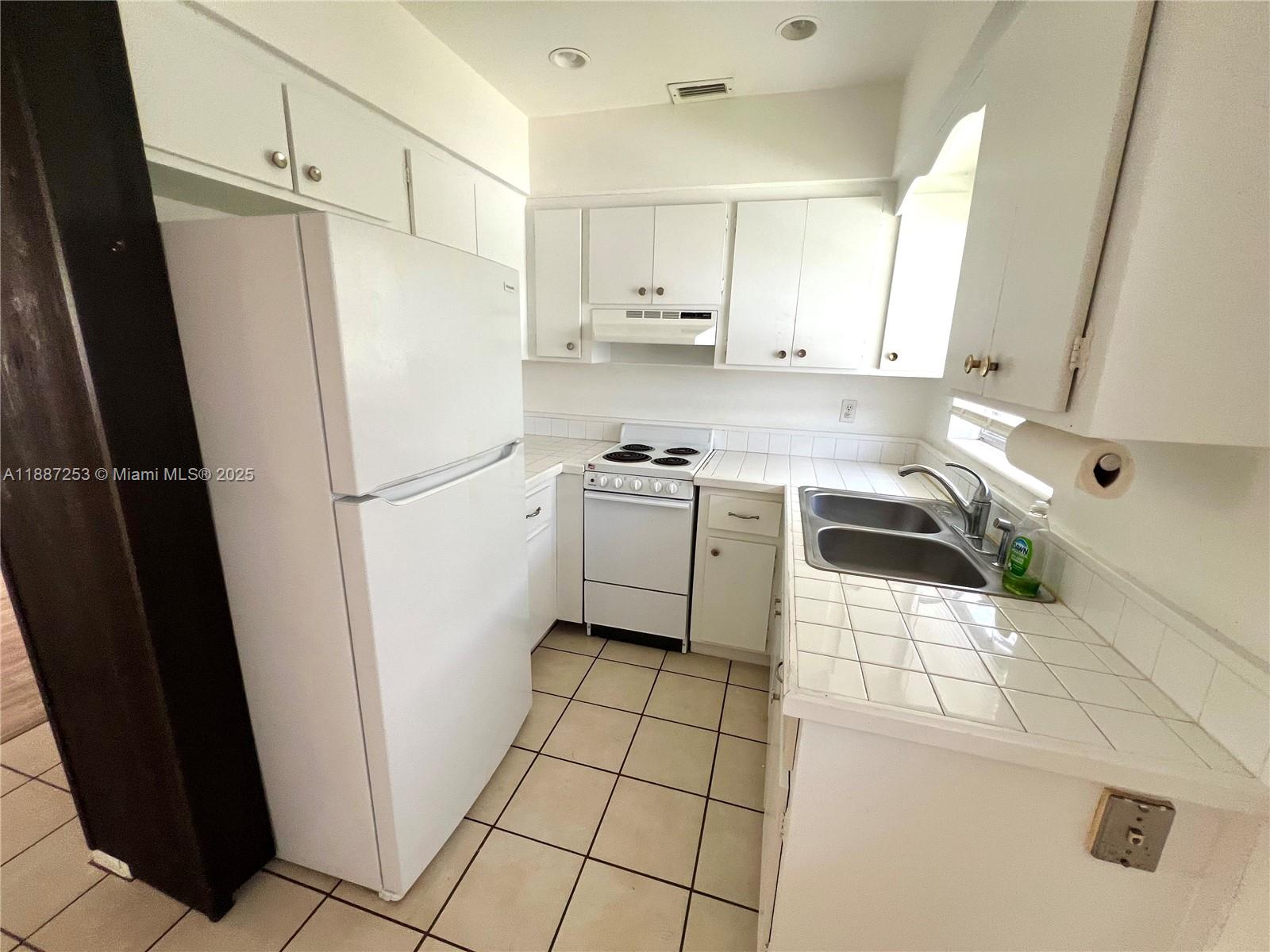 NORTHEAST HEIGHTS CONDO P - Residential Lease