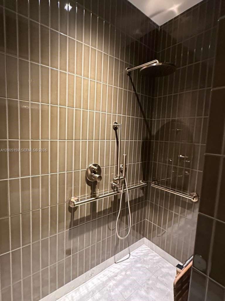 Viceroy Residence - Residential Lease