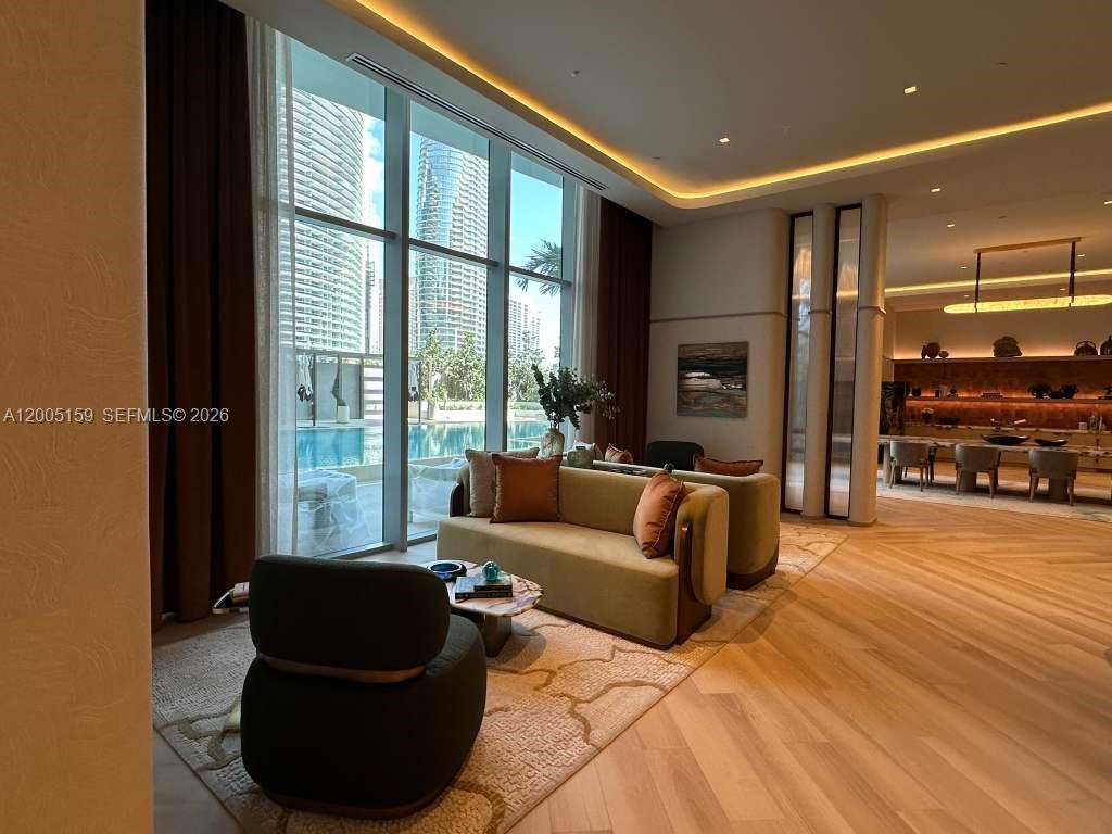 Viceroy Residence - Residential Lease