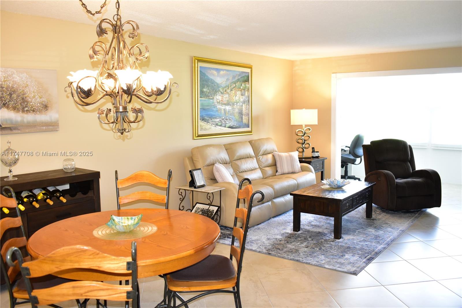 9320 Sunrise Lakes Blvd 107, Sunrise, Miami-Dade County, Florida - 2 Bedrooms  
2 Bathrooms - 