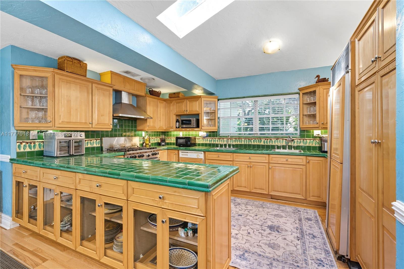 SUNSHINE VISTAS - Land