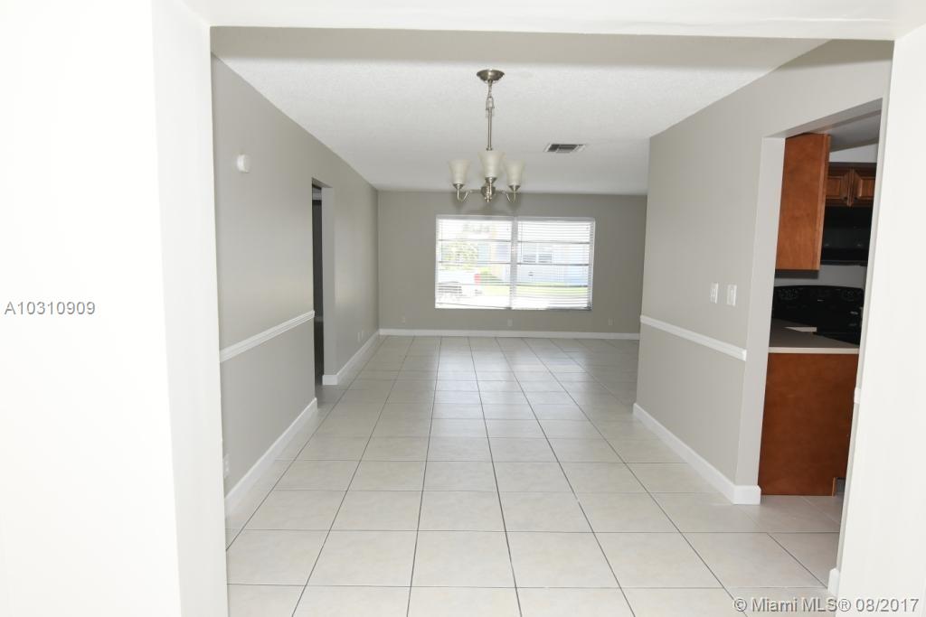 MAINLANDS OF TAMARAC LAKE - Residential