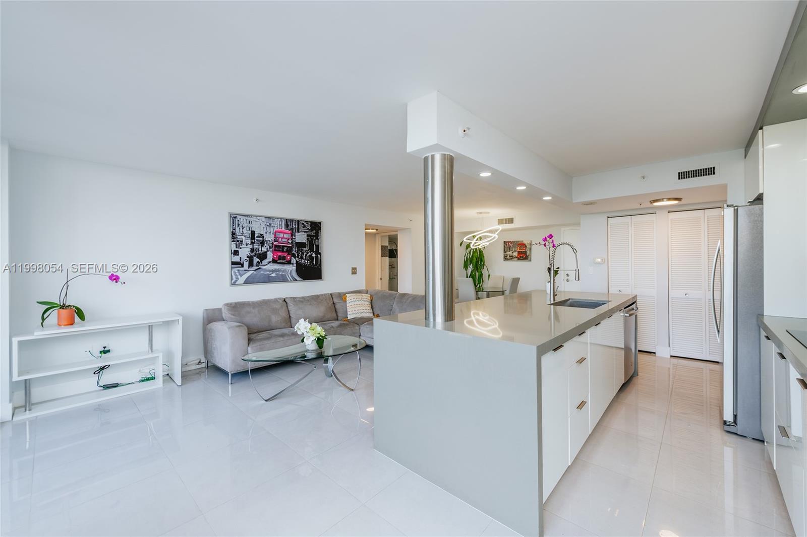 WEST BAY PLAZA CONDO - Residential Lease