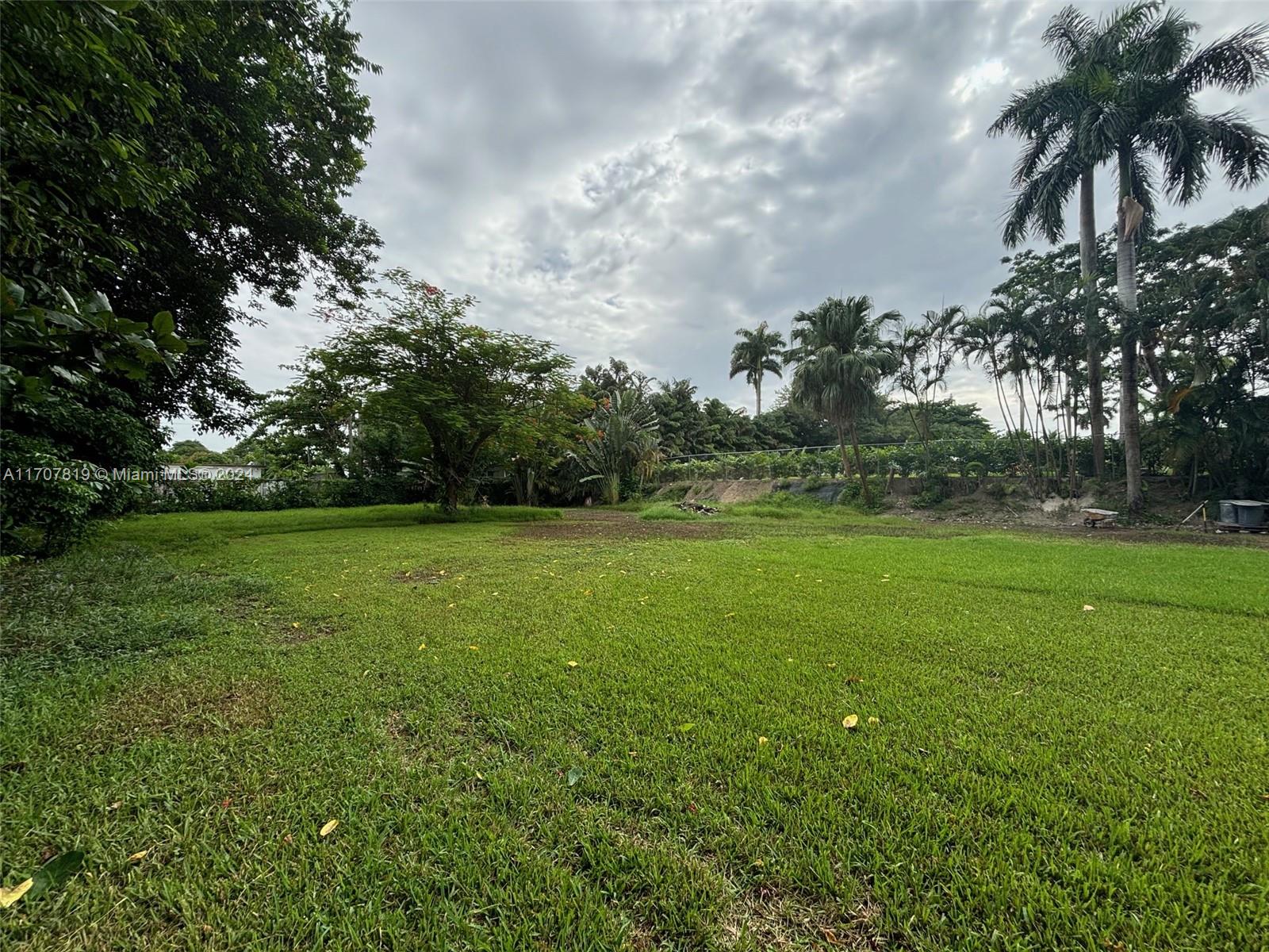 BISC GARDENS SEC A - Land