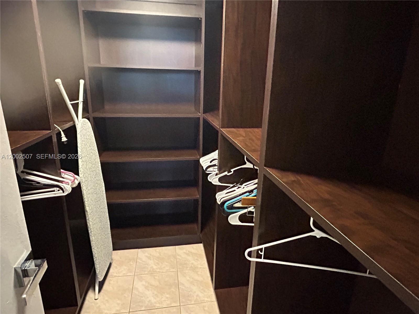 THE ISLES CONDO - Residential Lease