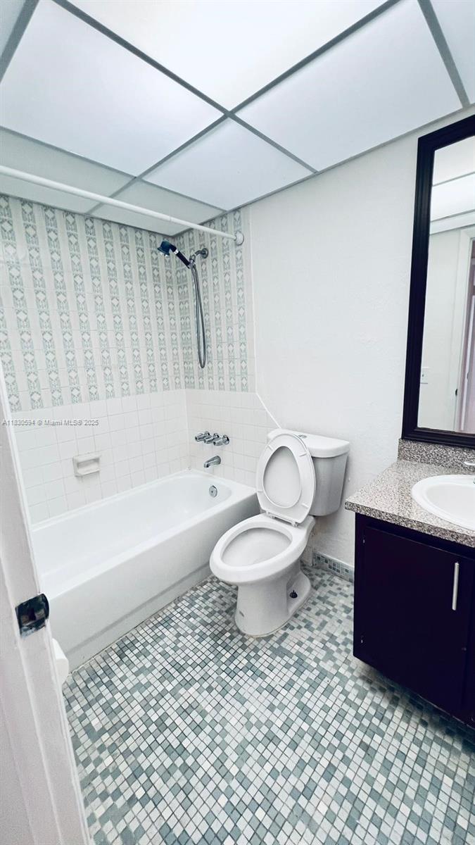 VILLA CATALINA CONDO - Residential