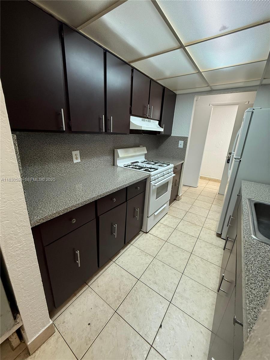 VILLA CATALINA CONDO - Residential