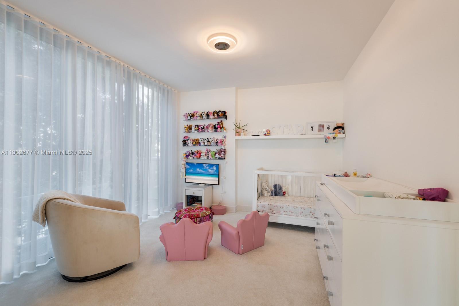 ELOQUENCE ON THE BAY COND - Residential Lease