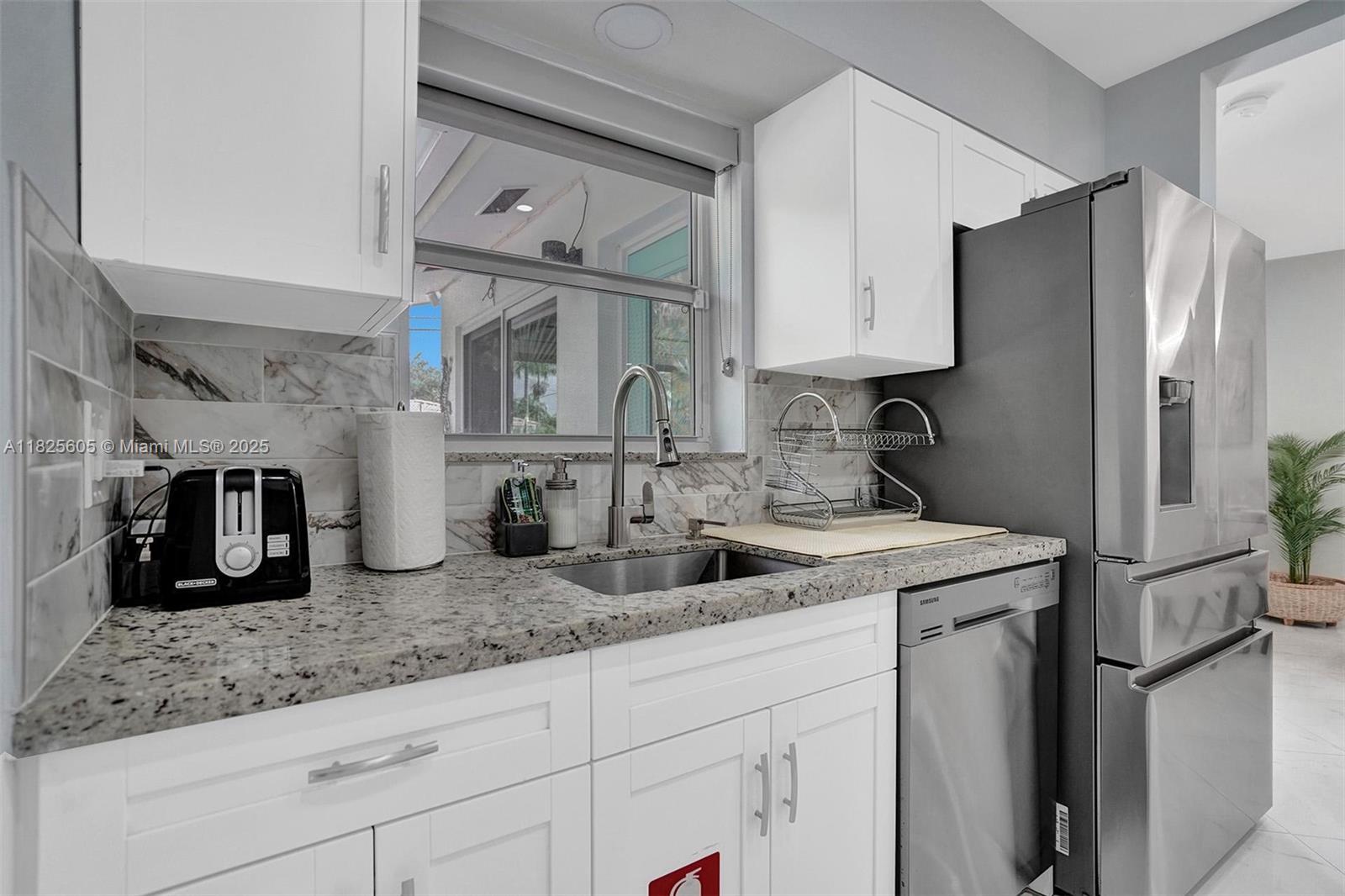 MARY-KNOLL - Residential Lease