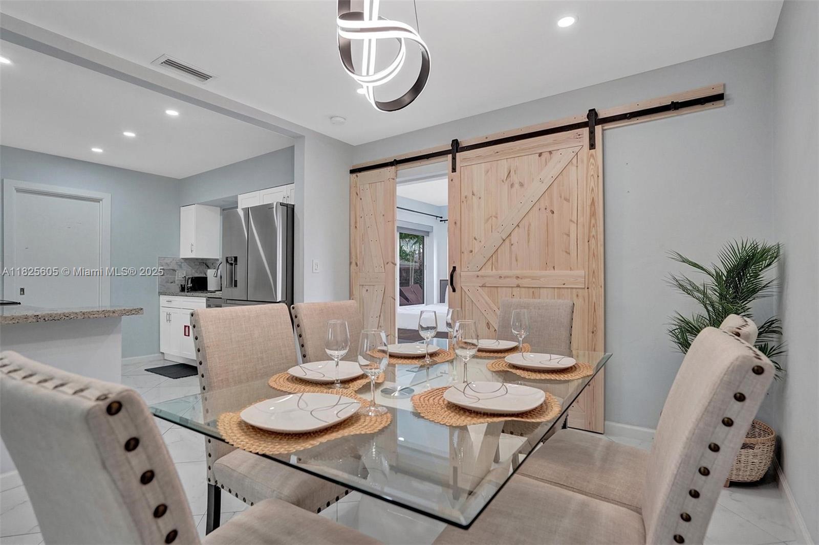 MARY-KNOLL - Residential Lease