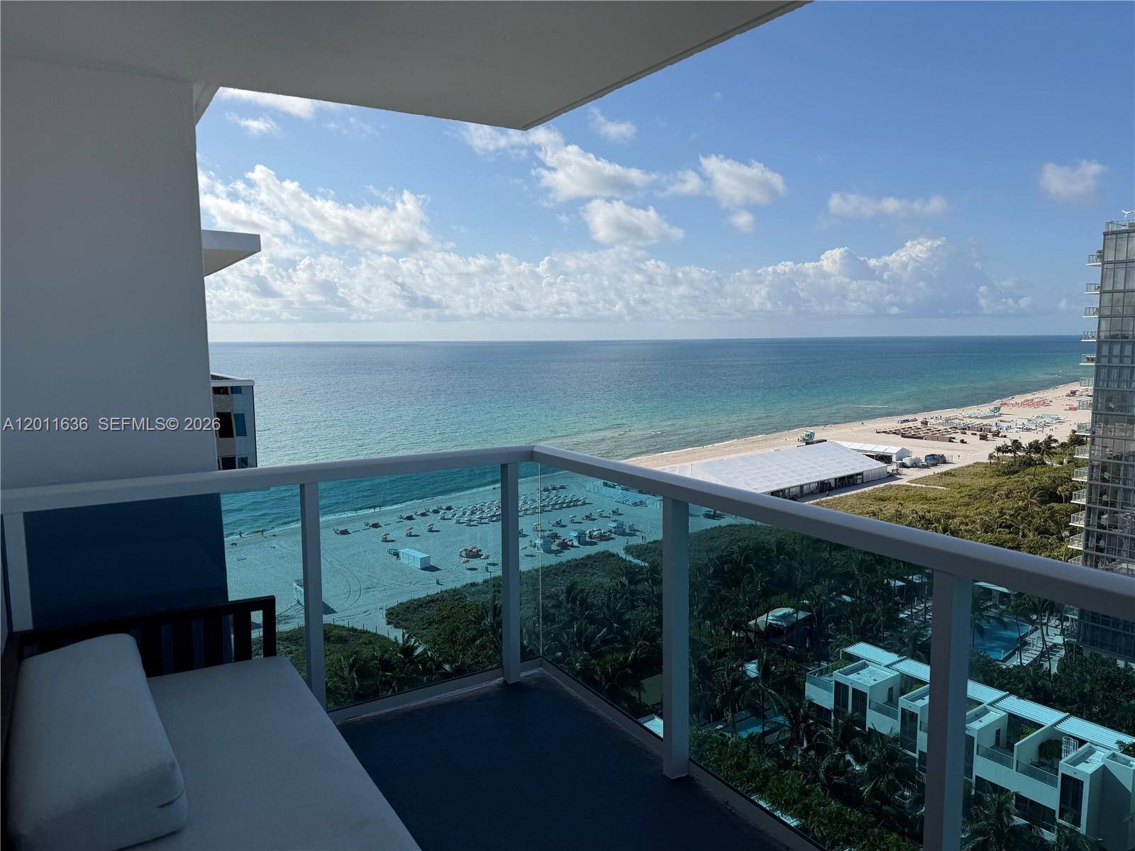 2301 Collins Ave PH5