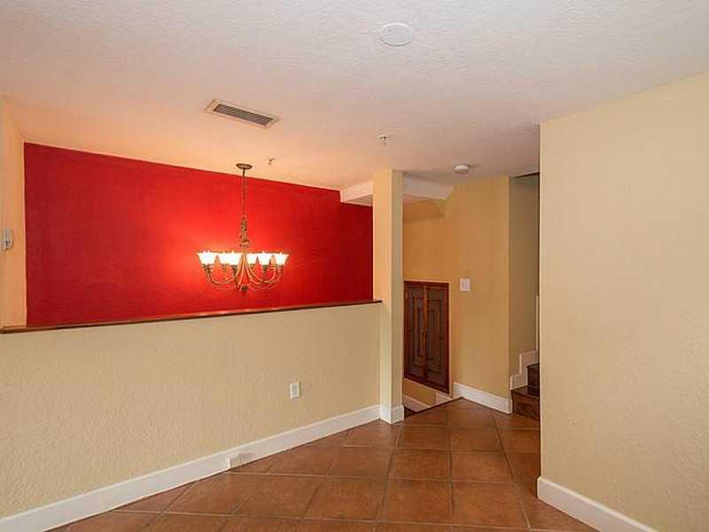 BRICKELL OAKS TOWNHOUSE C - Residential Lease