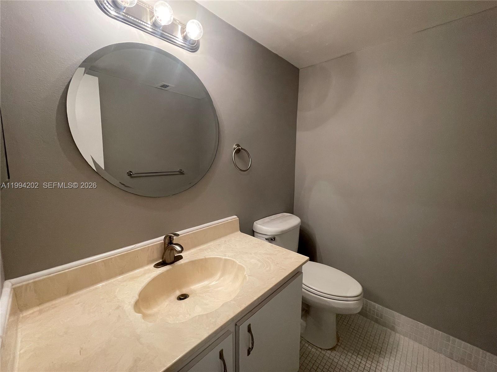 INVERRARY COUNTRY CLUB - Residential Lease