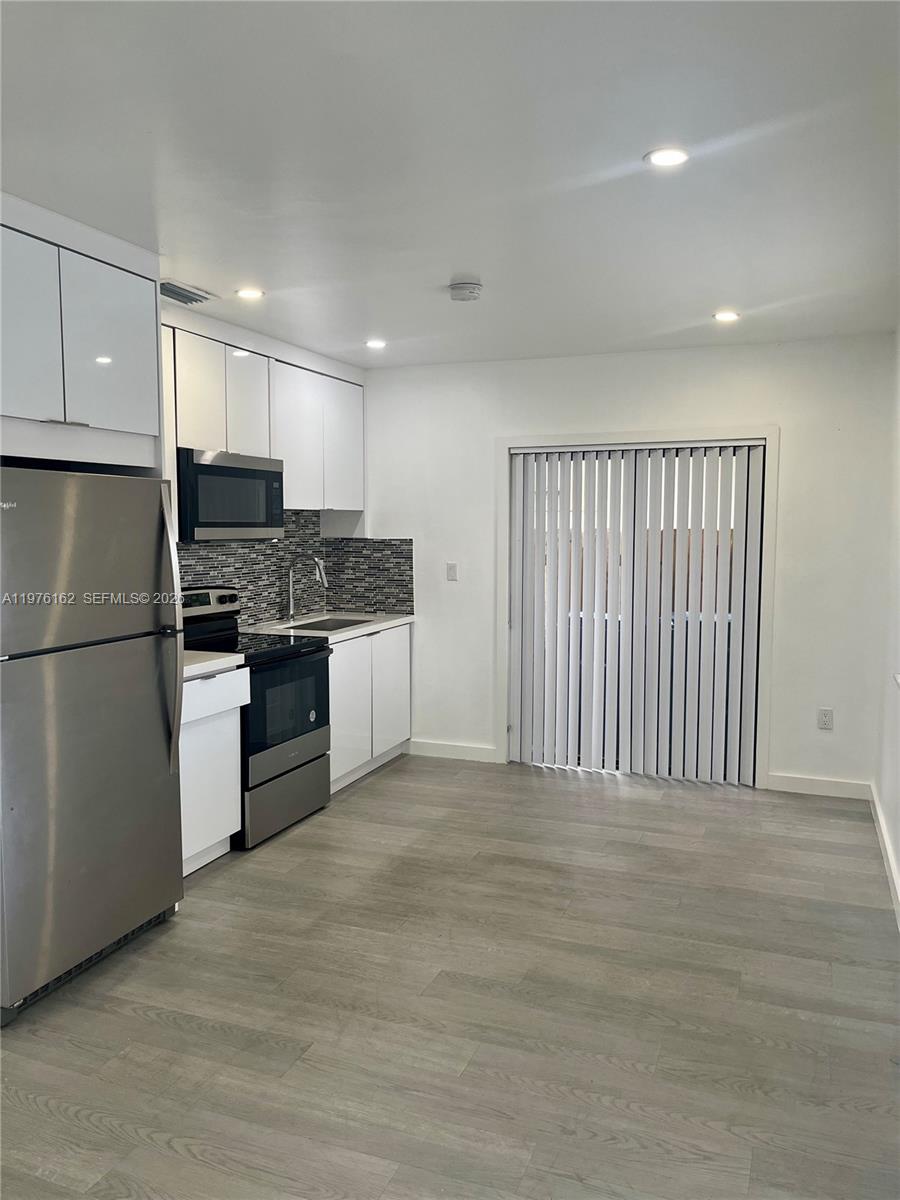 SWEETWATER GROVES - Residential Lease