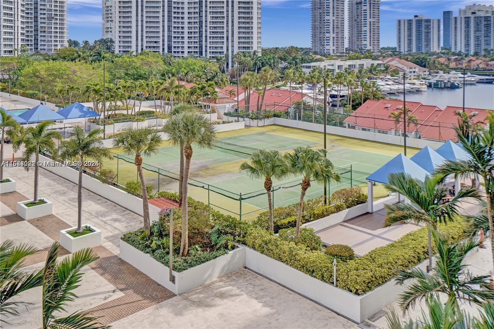 AVENTURA - Residential