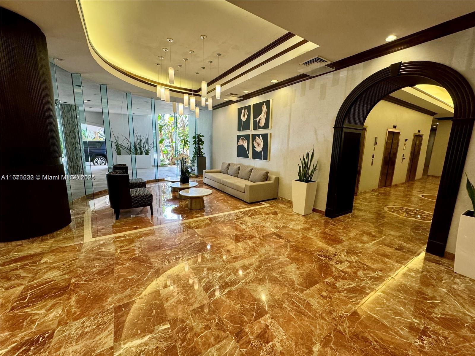 AVENTURA - Residential