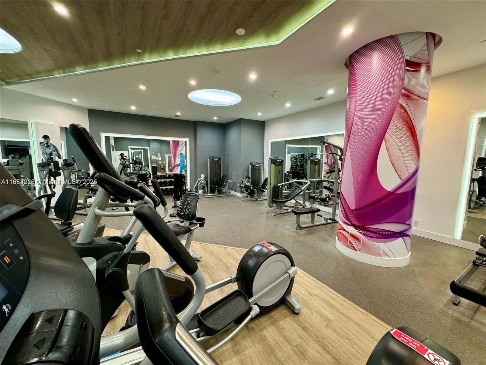 AVENTURA - Residential