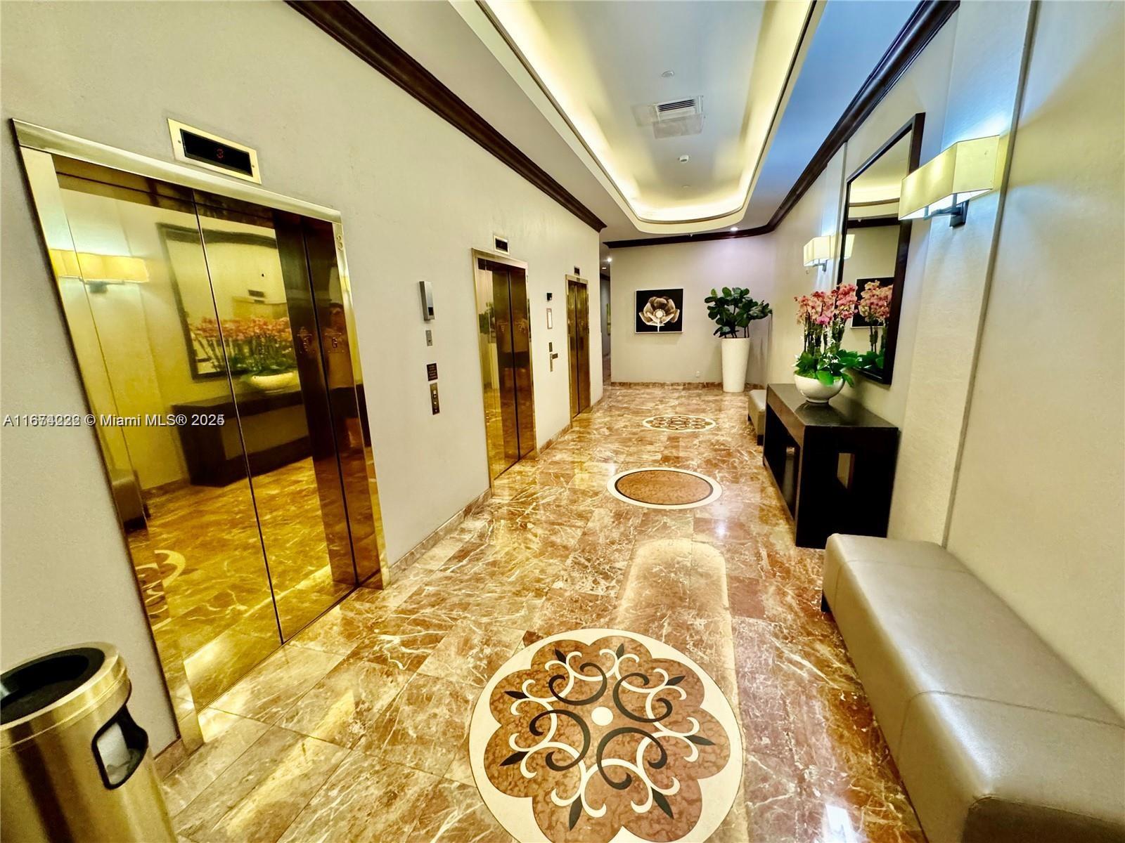 AVENTURA - Residential