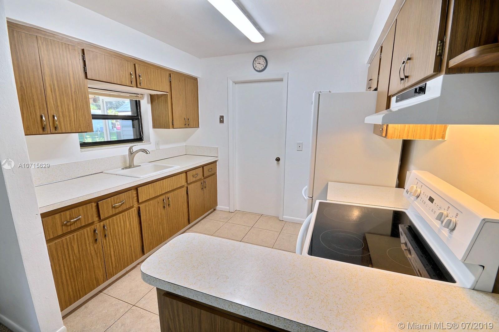 SUMMERTIME ISLES - Residential