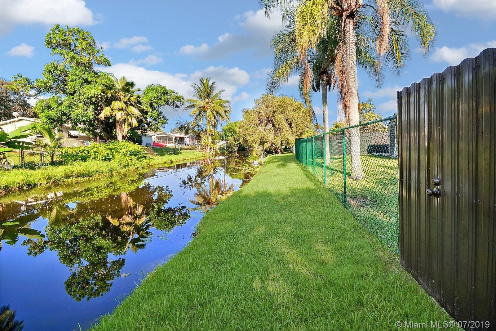 SUMMERTIME ISLES - Residential