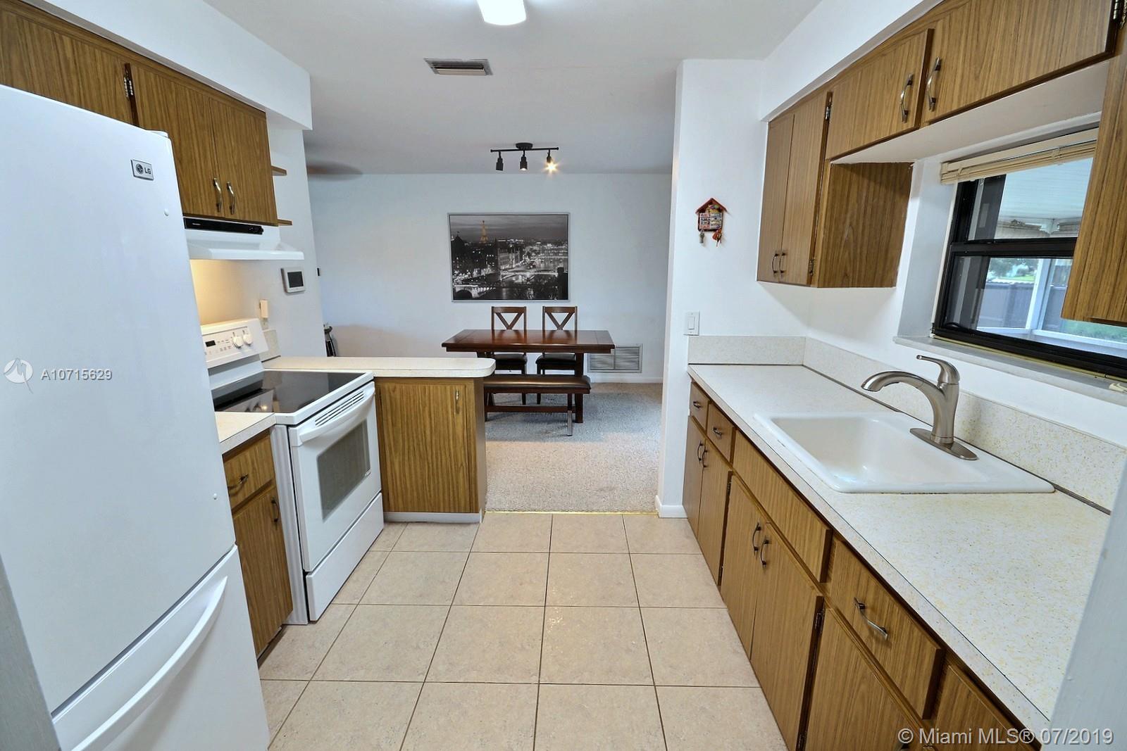 SUMMERTIME ISLES - Residential