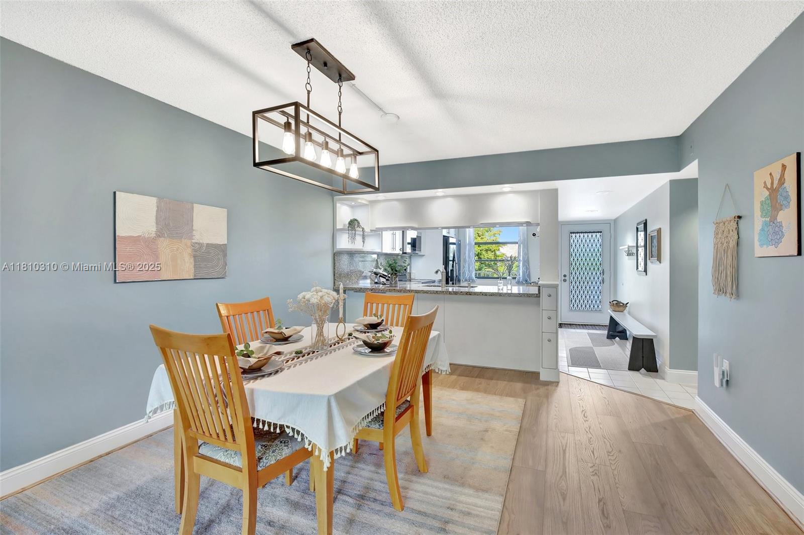 CONDO 24 OF WHITEHALL CON - Residential