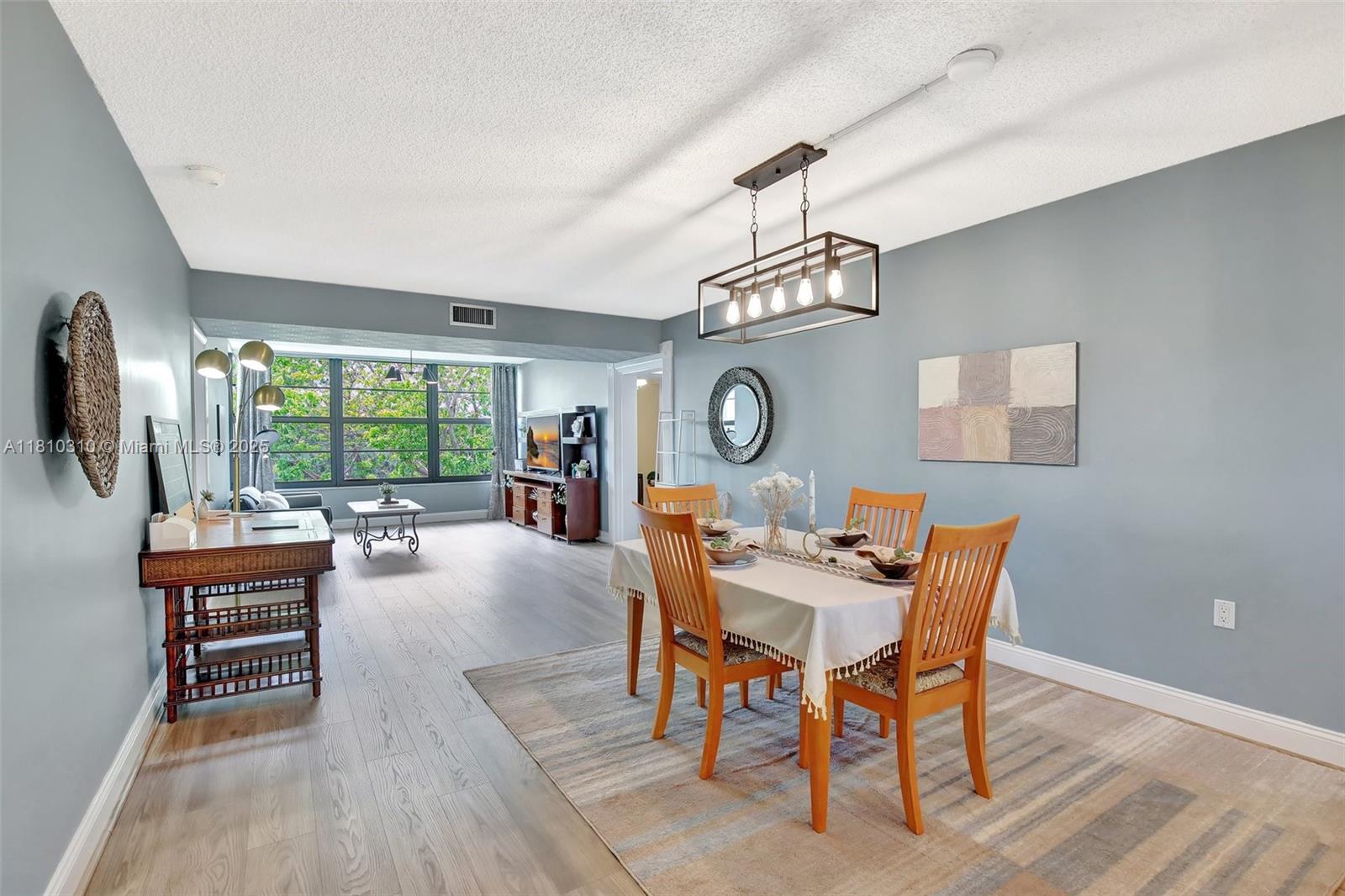 CONDO 24 OF WHITEHALL CON - Residential