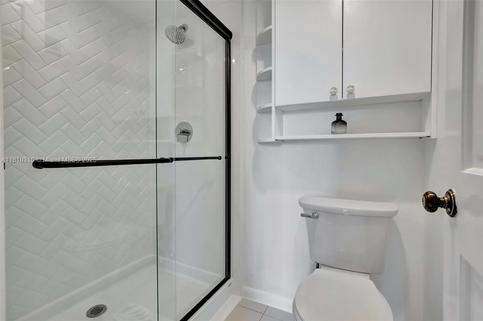 CONDO 24 OF WHITEHALL CON - Residential