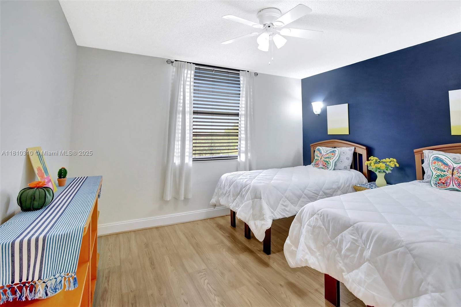 CONDO 24 OF WHITEHALL CON - Residential