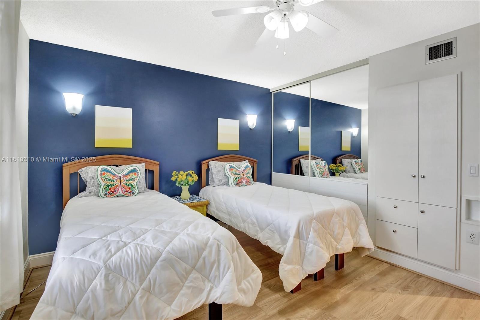CONDO 24 OF WHITEHALL CON - Residential
