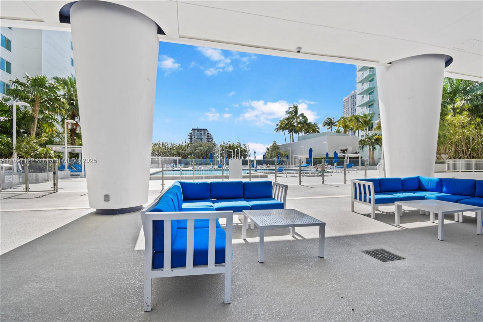 1800 CLUB CONDO - Residential Lease