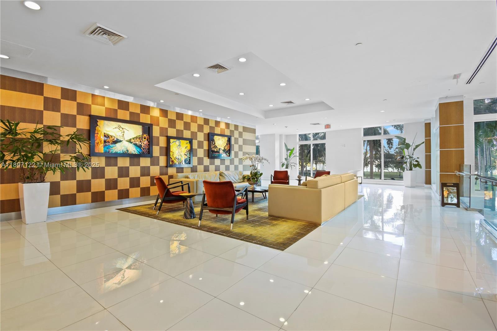 1800 CLUB CONDO - Residential Lease