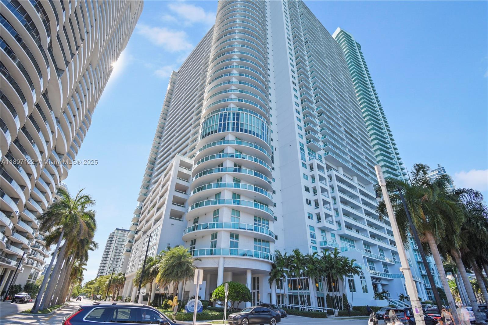 1800 CLUB CONDO - Residential Lease