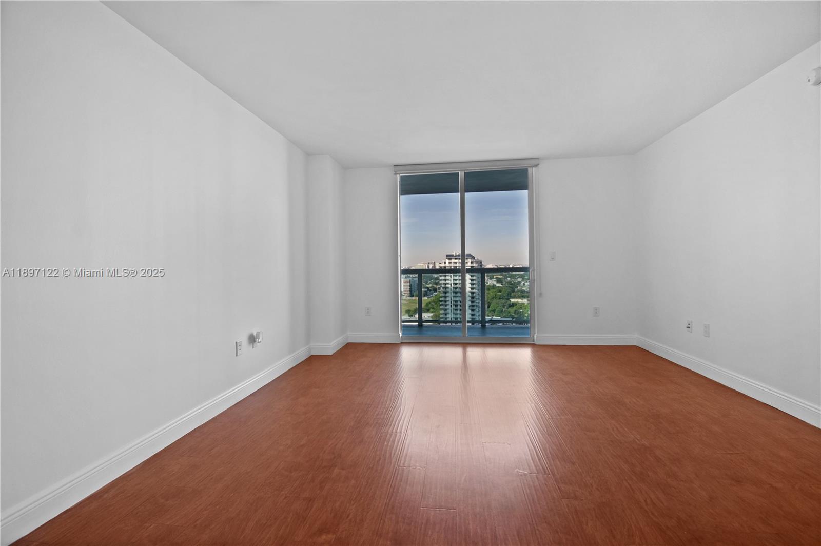 1800 N Bayshore Dr 2208