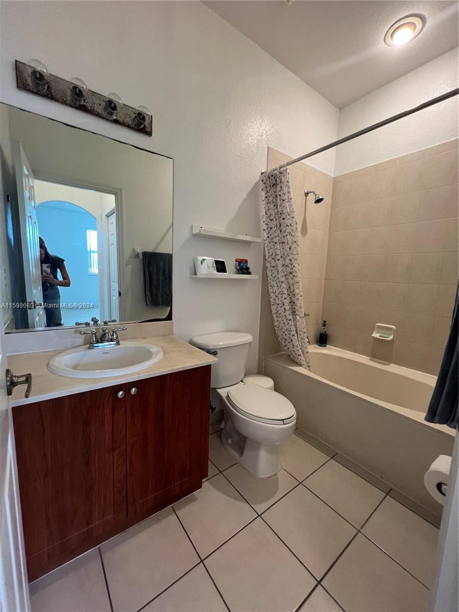 CORONADO AT DORAL II COND - Residential Lease