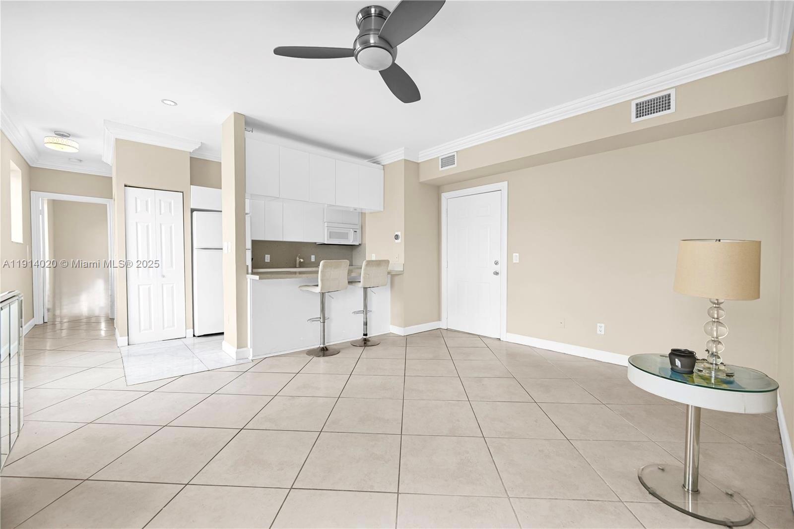 LINCOLN VIEW CONDO - Residential Lease