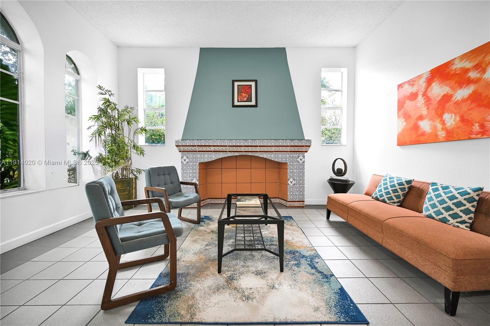 LINCOLN VIEW CONDO - Residential Lease