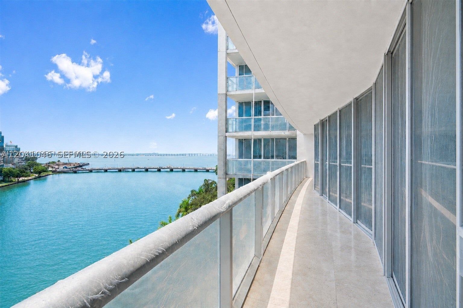 495 Brickell Ave BAY807