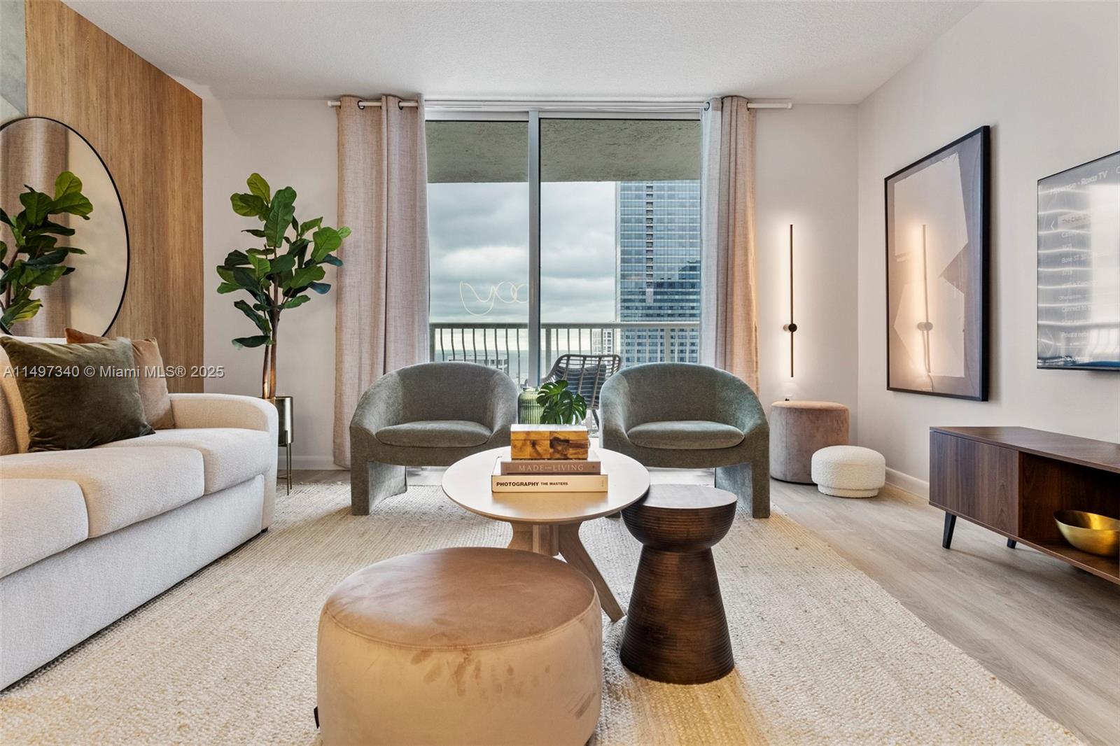1200 Brickell Bay Dr 3619