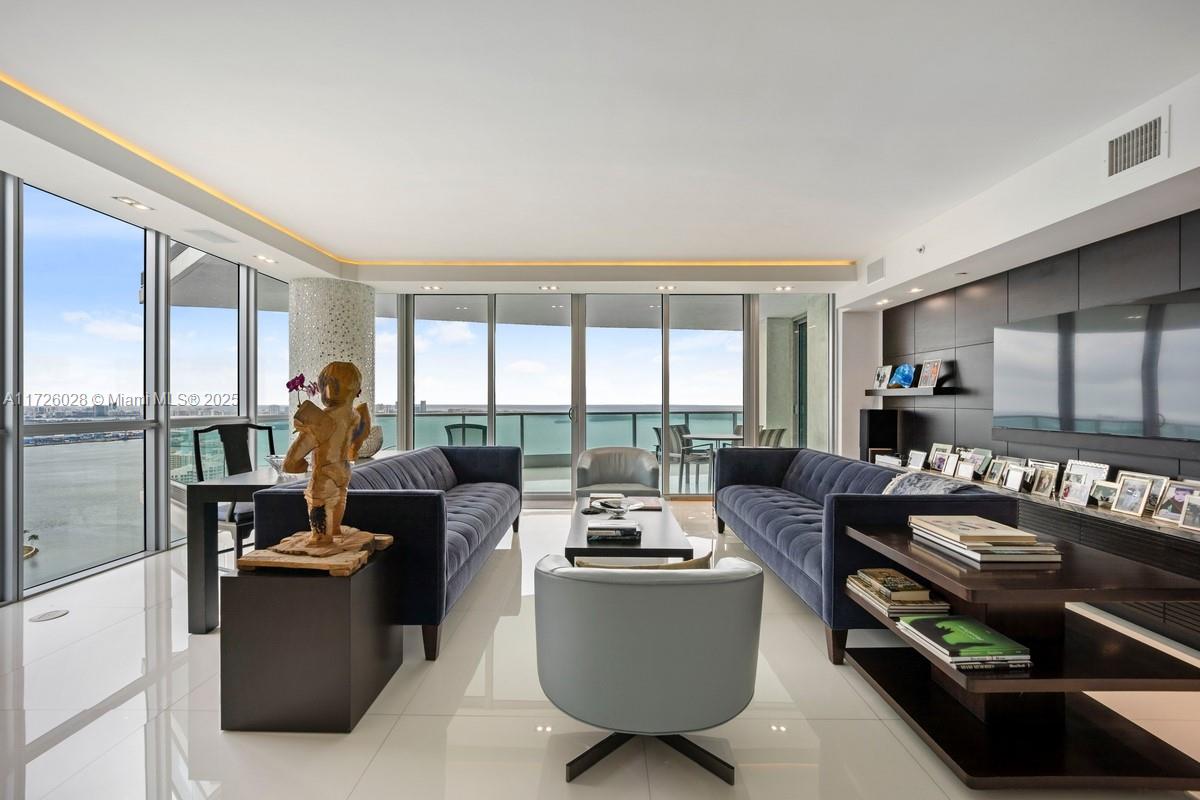 JADE RESIDENCES AT BRICKE - Residential
