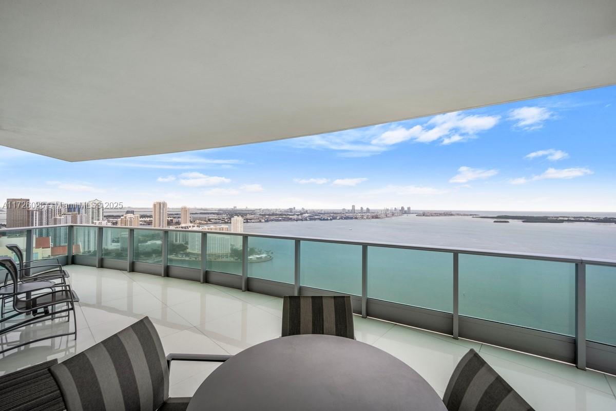 JADE RESIDENCES AT BRICKE - Residential