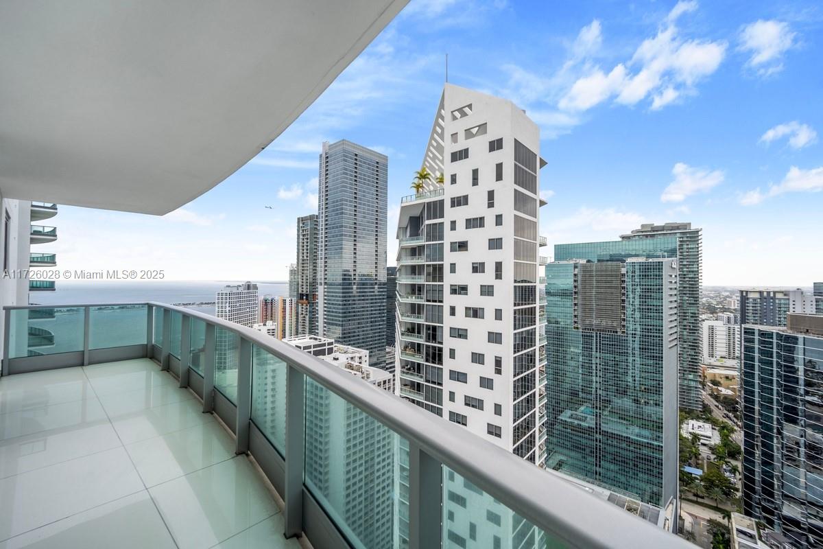 JADE RESIDENCES AT BRICKE - Residential