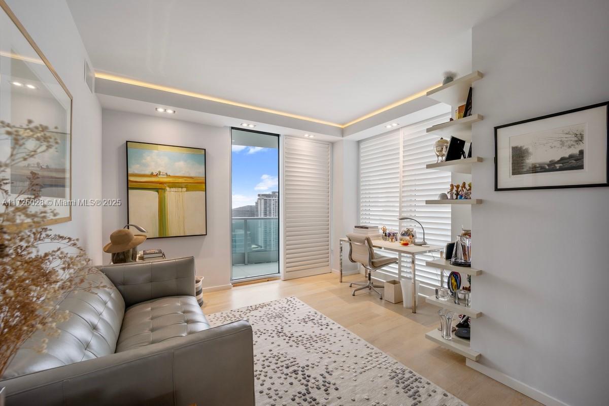 JADE RESIDENCES AT BRICKE - Residential