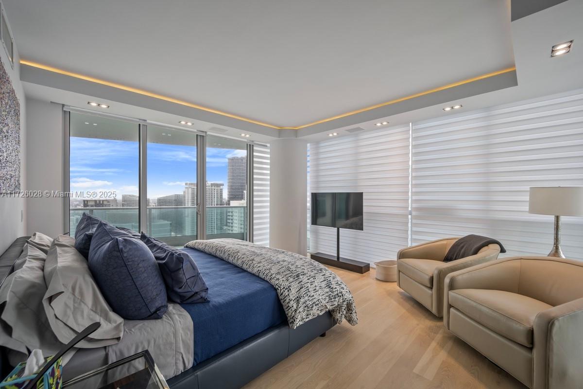 JADE RESIDENCES AT BRICKE - Residential