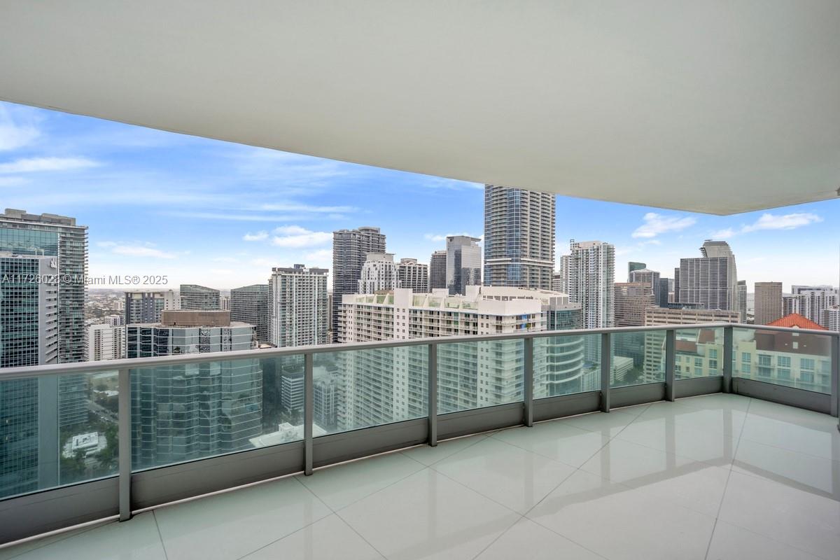 JADE RESIDENCES AT BRICKE - Residential