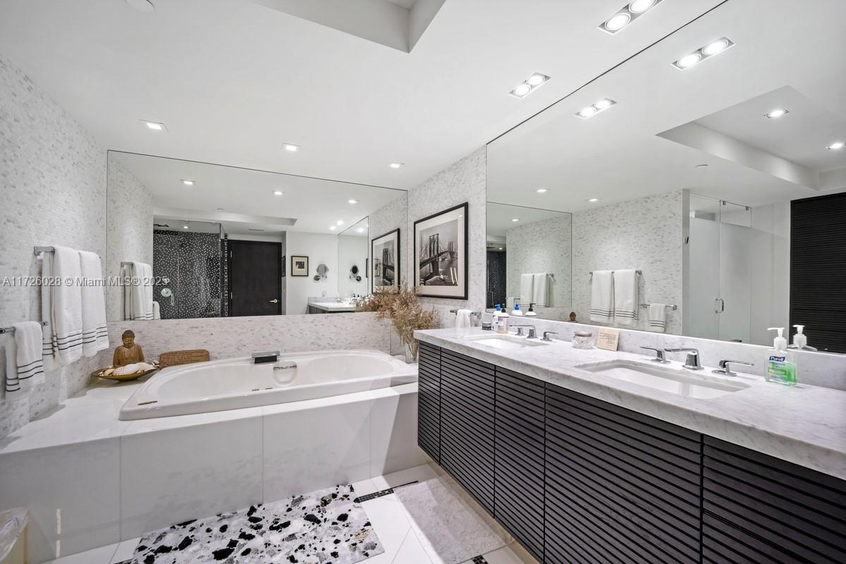 JADE RESIDENCES AT BRICKE - Residential