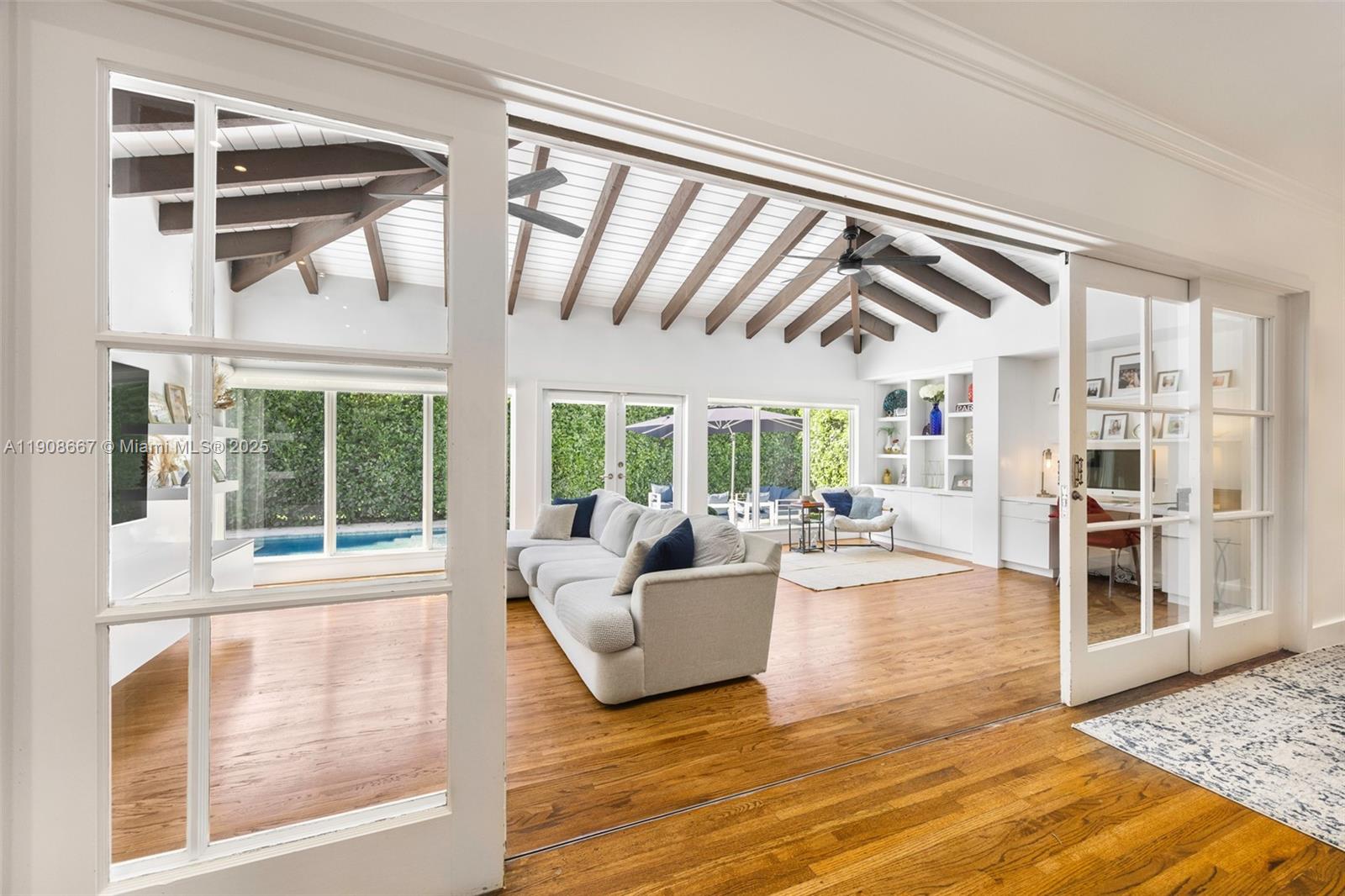 CORAL GABLES RIVIERA SEC - Residential