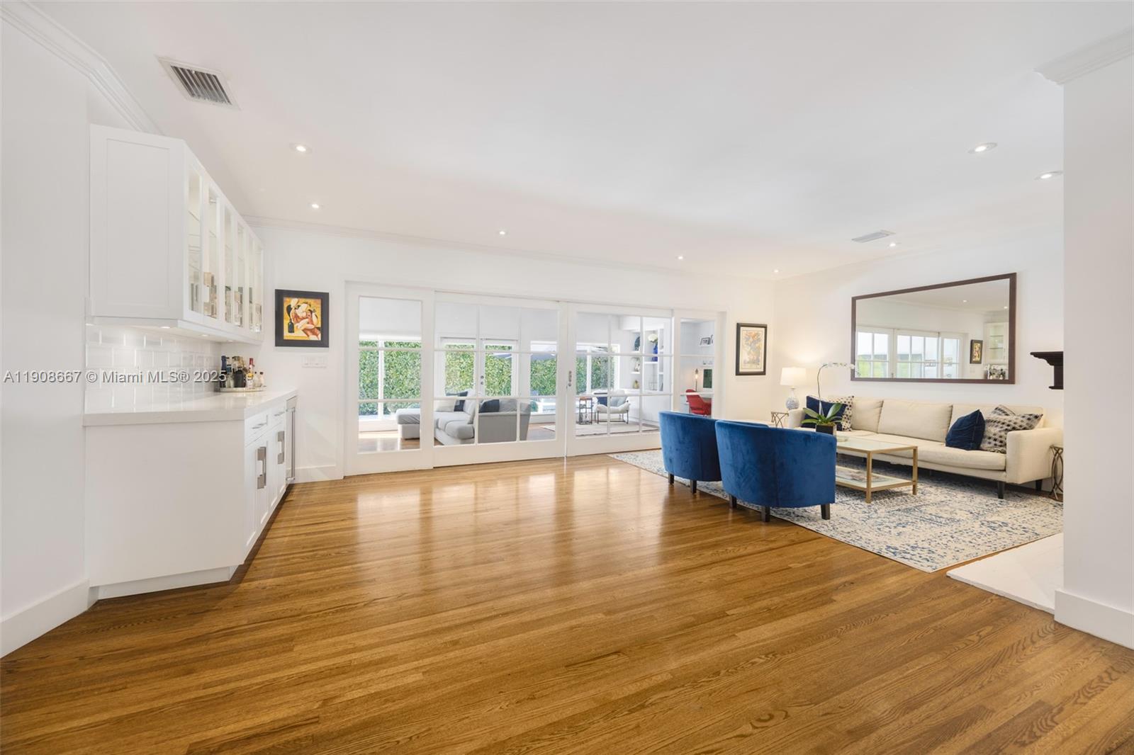 CORAL GABLES RIVIERA SEC - Residential